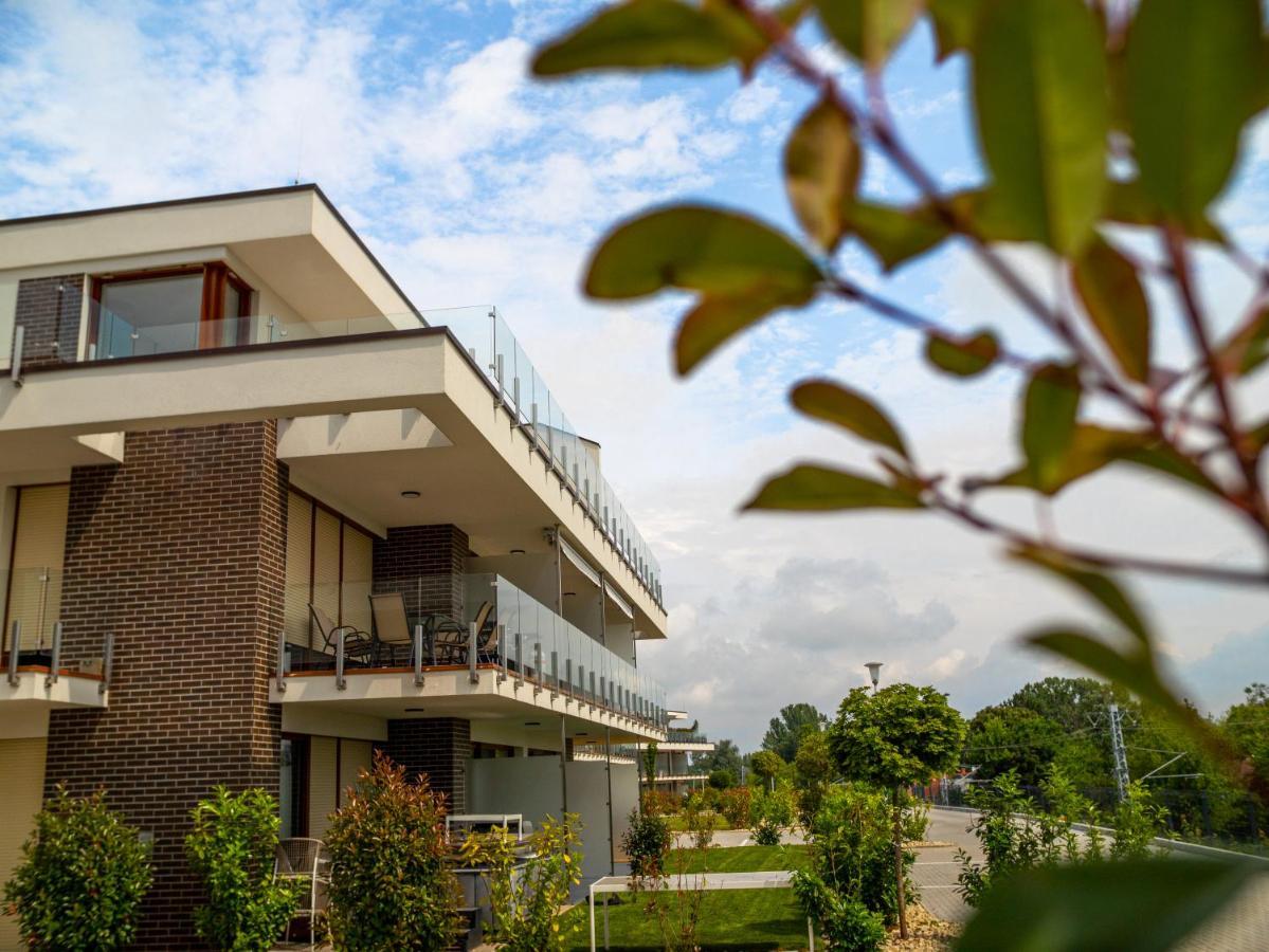 Panorama Superior Apartments - Pool, Garden, Parking Balatonalmádi Exteriör bild