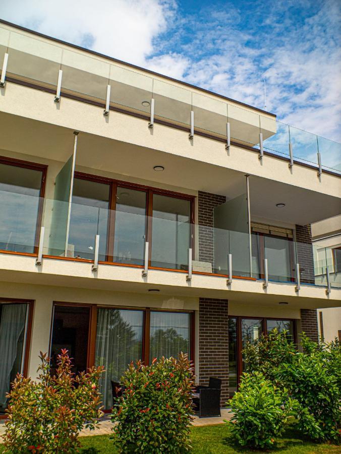 Panorama Superior Apartments - Pool, Garden, Parking Balatonalmádi Exteriör bild