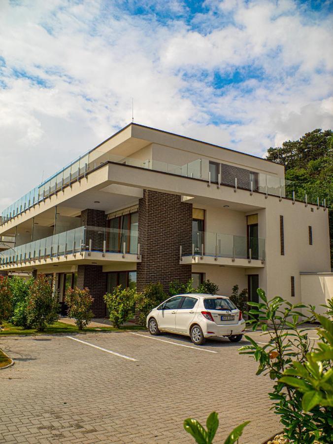 Panorama Superior Apartments - Pool, Garden, Parking Balatonalmádi Exteriör bild